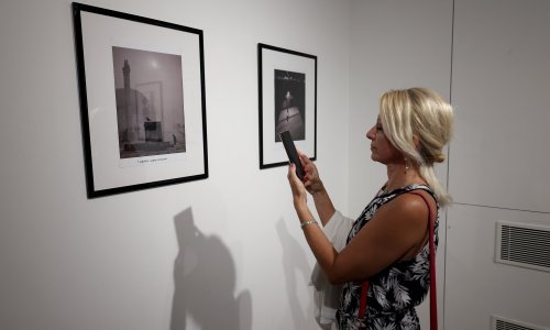 U Zadru otvorena izložba fotografija inspiriranih Hitchcockom