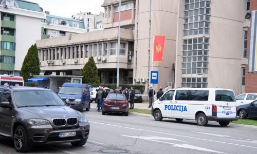 I crnogorska policija je upozorila Grke na dolazak huligana, dali im i registracije