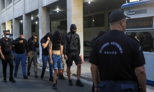 Uhićeni u Grčkoj danas izlaze pred tužitelja, još 50 hrvatskih huligana u bijegu