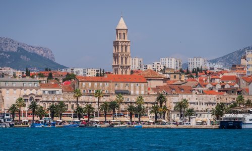 Policija istražuje masovnu tučnjavu u središtu Splita