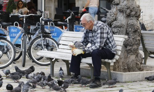 Kreće isplata 'nacionalne mirovine' za srpanj, provjerite račune