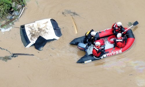 Tropska oluja Khanun nakon Japana izazvala poplave u Južnoj Koreji, tisuće evakuiranih
