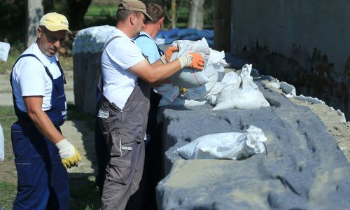 U Podravskoj Moslavini probijen zečji nasip, potopljene vikendice, ribički dom...