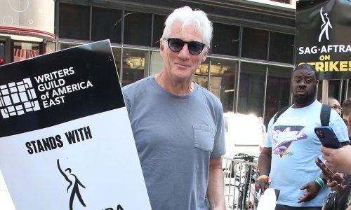 Richard Gere snimljen na protestima u društvu slavnih glumica