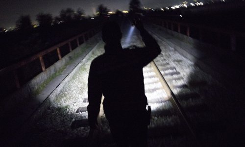 Krijumčario Iračane, pa u bijegu od policije skrivio nesreću