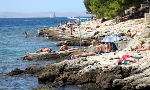 Vraćaju se pravo ljeto i vrućine, evo kada se ponovno očekuje kiša