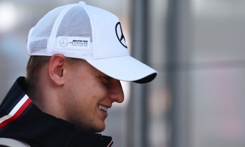 Schumacherov nasljednik više ne krije da je u vezi s ljepoticom iz Srebrenice