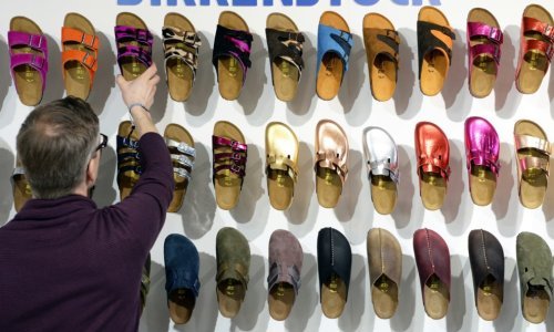 Novi vlasnik kultne natikače šalje na Wall Street