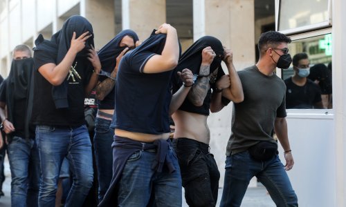 AEK-ovi navijači traže 'izbacivanje nacista', a Kustićevo pismo dobre volje završilo u smeću