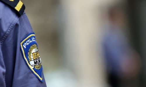 Uhićen muškarac koji je vozio pripit, bez važeće prometne dozvole i pod zabranom