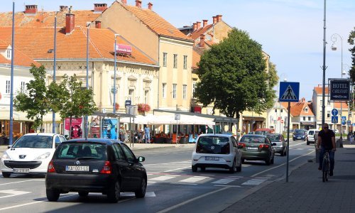 Pao komad fasade u centru Karlovca, beba u bolnici na pregledu