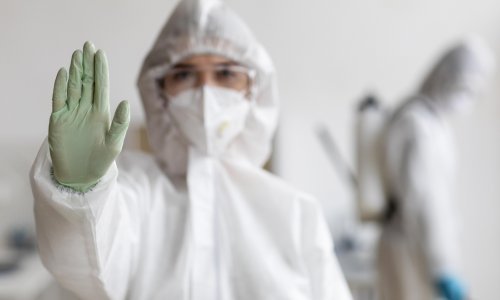 Nova varijanta koronavirusa brine znanstvenike, zagovaraju ponovno uvođenje maski