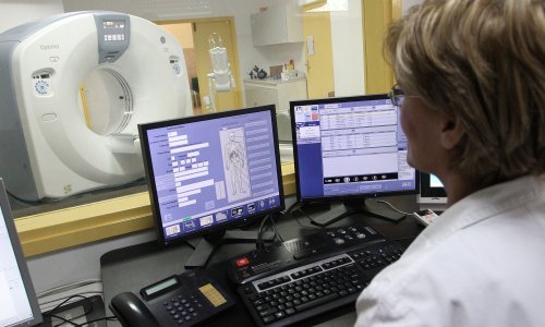 Pacijenti kod privatnika platili čak 60.000 CT i MR snimanja