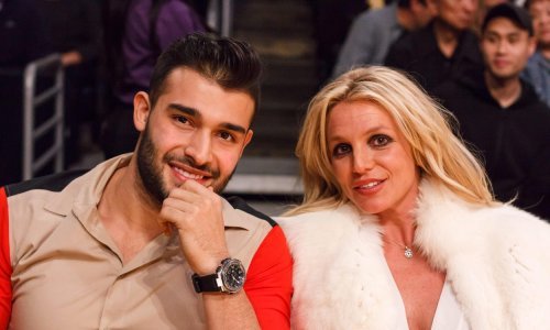 Rastaje se Britney Spears, a suprug Sam Asghari ju tako lako drži u šaci