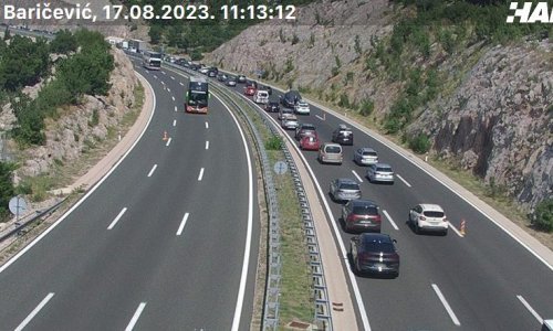 Kod Sv. Roka u smjeru Zagreba i dalje se vozi usporeno, kolona  tri kilometra