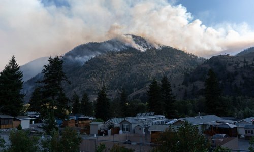 U Britanskoj Kolumbiji zbog požara zabranjena putovanja: 'Čekaju nas teški dani'