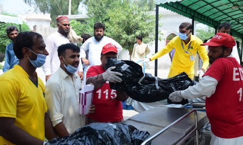 Najmanje 11 radnika ubijeno u eksploziji bombe u Pakistanu