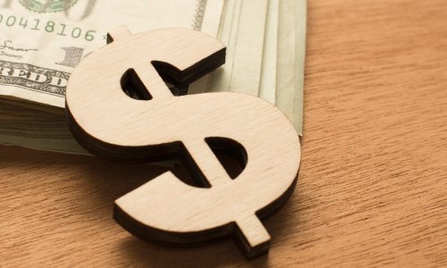 Dolar jača već peti tjedan zaredom, visoke kamatne stope ne štete SAD-u