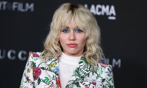 Godinu dana nakon razvoda roditelja, Miley Cyrus je mamina djeveruša