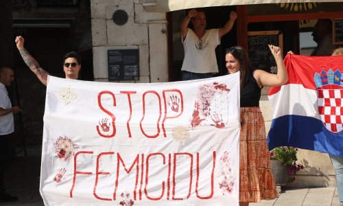 Prosvjedi u Splitu i Rijeci: Zatražene konkretne mjere protiv nasilja nad ženama