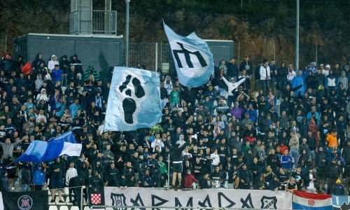 Armada se javila s dvije rečenice, ali i fotkom transparenta na kojem sve jasno piše