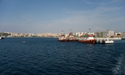 Zbog požara u Turskoj zatvoren Dardaneli - vitalna pomorska ruta između Europe i Azije