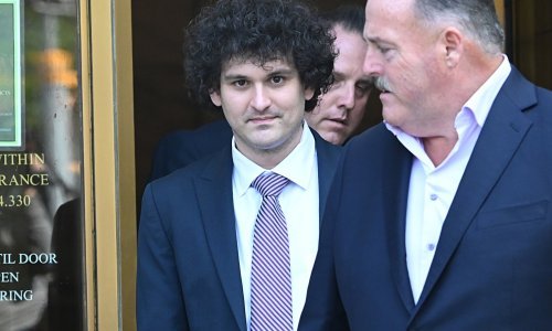 Roditelji posrnulog 'kriptokralja' izvukli milijune preko FTX-a? Evo što su dobili