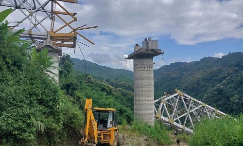 Najmanje 26 mrtvih nakon urušenja željezničkog mosta u indijskom Mizoramu