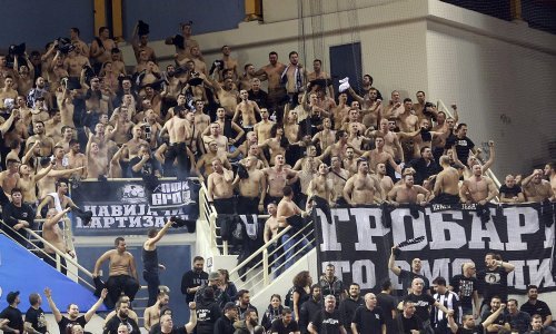 Grobari vrijeđali Aleksandra Vučića, a onda je UEFA kaznila Partizan sa 70.000 eura