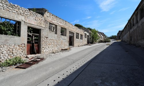 Bio je strah i trepet bivše države, a pogledajte kako Goli otok izgleda danas