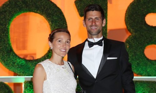 Jelena Đoković pažnju privlači poslovnim lookom, a zvijezde stajlinga su odlične cipele