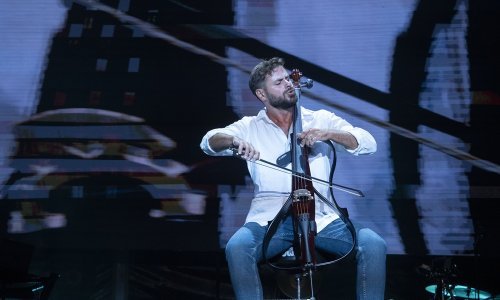 Hauser spektakularnim koncertom u gradu Bar započeo prvu samostalnu svjetsku turneju