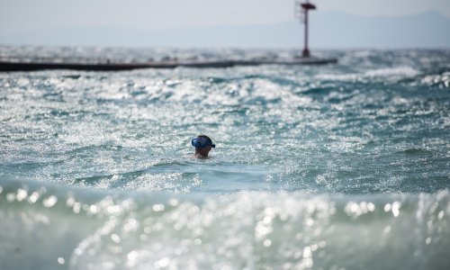 Zbog nevremena spašavali turiste iz mora: Utopio se Austrijanac, odnijelo ga jugo