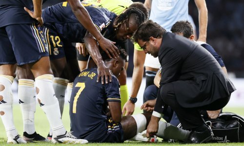 Ancelotti se drži za glavu; bez njega ne počinje utakmicu, a sad ga čeka duža pauza