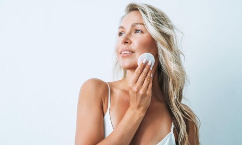 Besprijekorno čiste i obnavljaju kožu: 'Zaboravljeni' tonici ponovo su hit beauty rutine