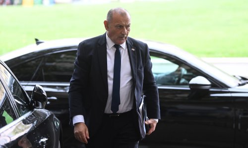 Ministar Medved nije prijavio 11 oranica, dva pašnjaka i dvije livade