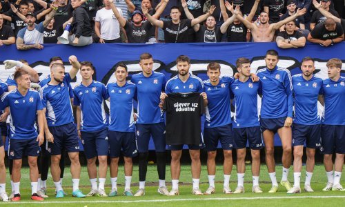 Spektakl Boysa na treningu Dinama, a kapetan Petković držao majicu s jasnom porukom