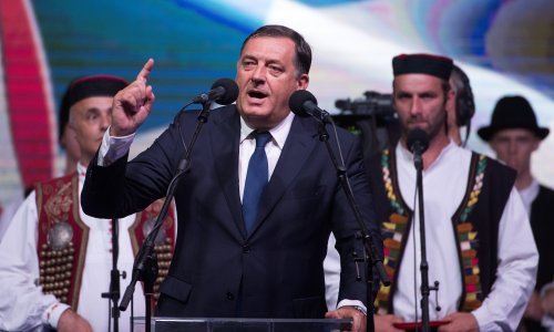 Rat oko blagdana u BiH: Dodik prijeti 'političkim kaosom'