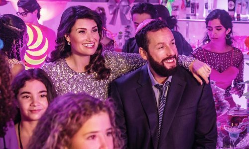 Adam Sandler oborio rekord karijere novim filmom u kojem glumi s kćerima i suprugom