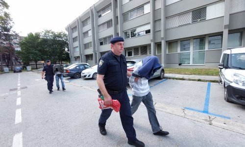 Obojici policajaca osumnjičenih za silovanje određen istražni zatvor