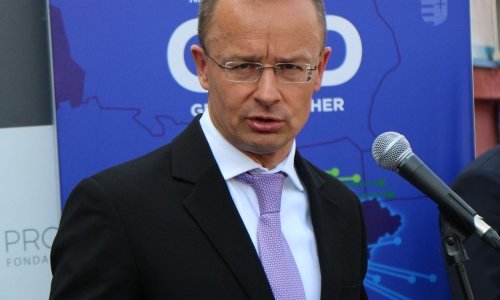 Szijjarto: Mađarska neće ni razgovarati o još oružja za Ukrajinu
