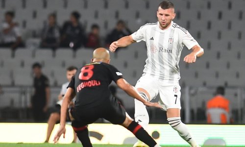 Fener je vodeći, ali Livaković baš i nije presretan; zato je Murić u Konyasporu