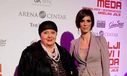 Bojana Gregorić objavila selfi s majkom, glumačkom legendom Božidarkom Frajt