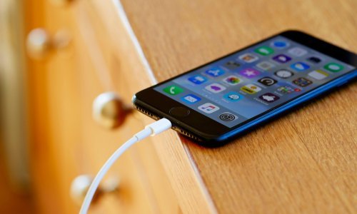 Radite li ovih pet grešaka prilikom punjenja mobitela? Tako uništavate bateriju