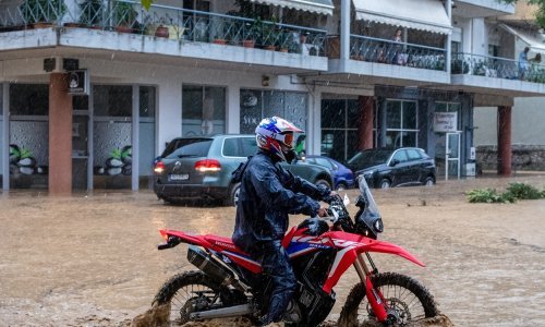 Velike poplave nastavljaju se u Grčkoj, u Bugarskoj se situacija smiruje