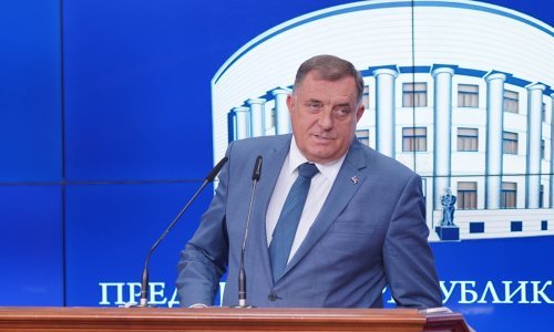 Dodik zaprijetio Schmidtu: Kada uđe u Doboj, uhitit ćemo ga i deportirati