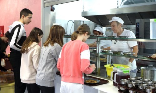 Zagreb: 1500 učenika više moći će konzumirati topli obrok u školi