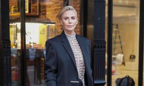 Obavijena biserima: Charlize Theron u ovom izdanju nikoga nije ostavila ravnodušnim