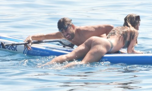 Gerard Pique uživa na odmoru u Dubrovniku: Morske radosti u društvu lijepe Clare i obitelji