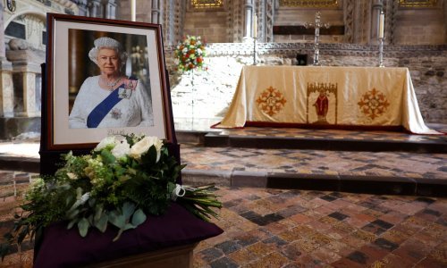 Ovako Britanci obilježavaju godišnjicu smrti najdugovječnije monarhinje